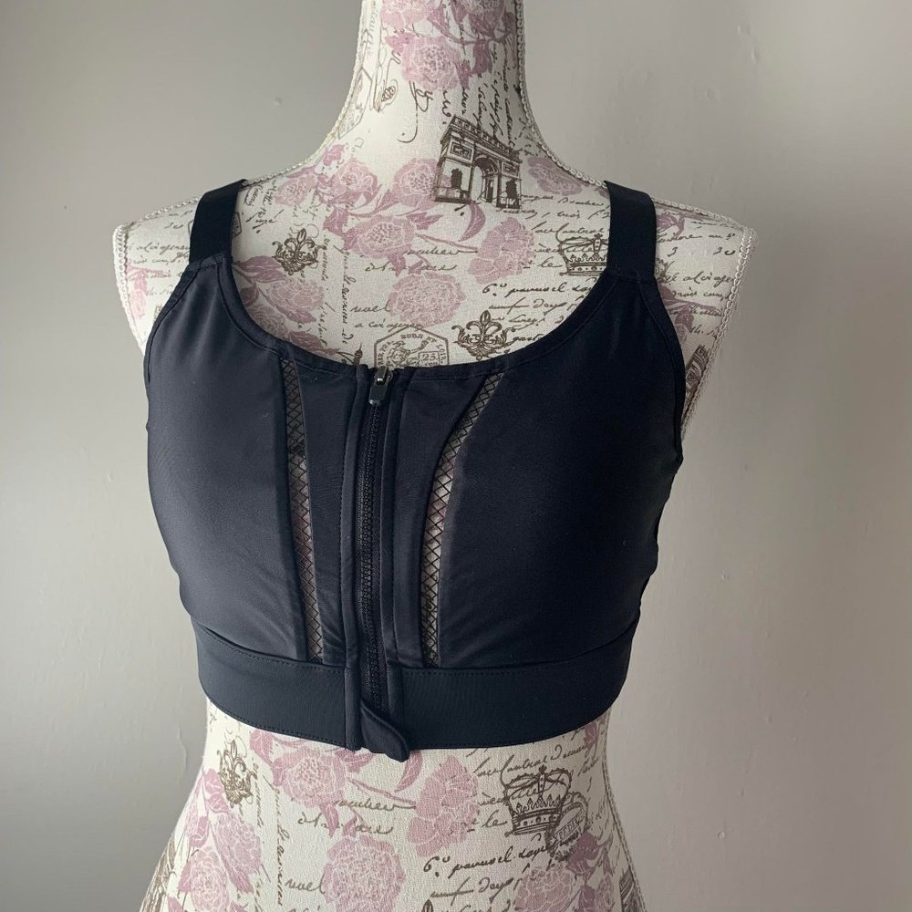 Fabletics Sports Bra  in Black Size L